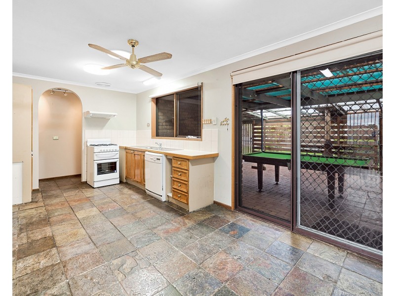28 Elandra Way, Cranbourne West VIC 3977