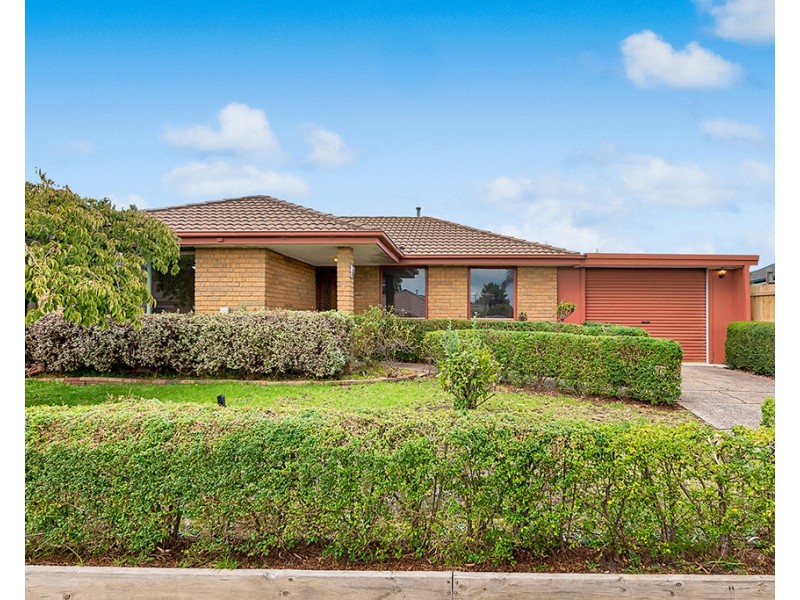 28 Elandra Way, Cranbourne West VIC 3977
