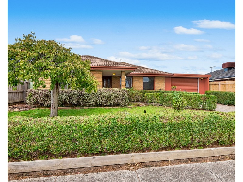 28 Elandra Way, Cranbourne West VIC 3977