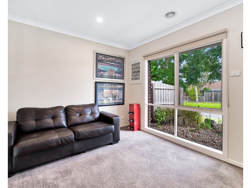 2 Arnott Street, Cranbourne North VIC 3977