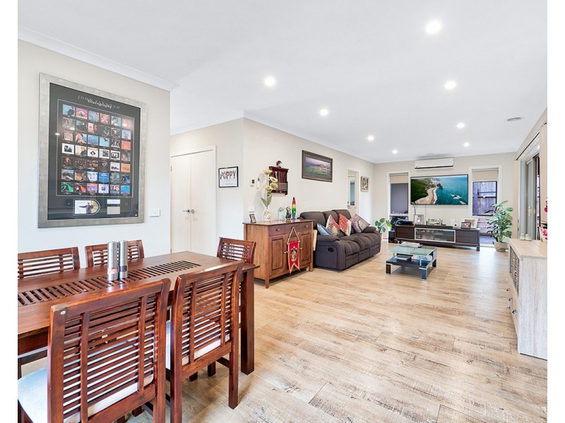 2 Arnott Street, Cranbourne North VIC 3977