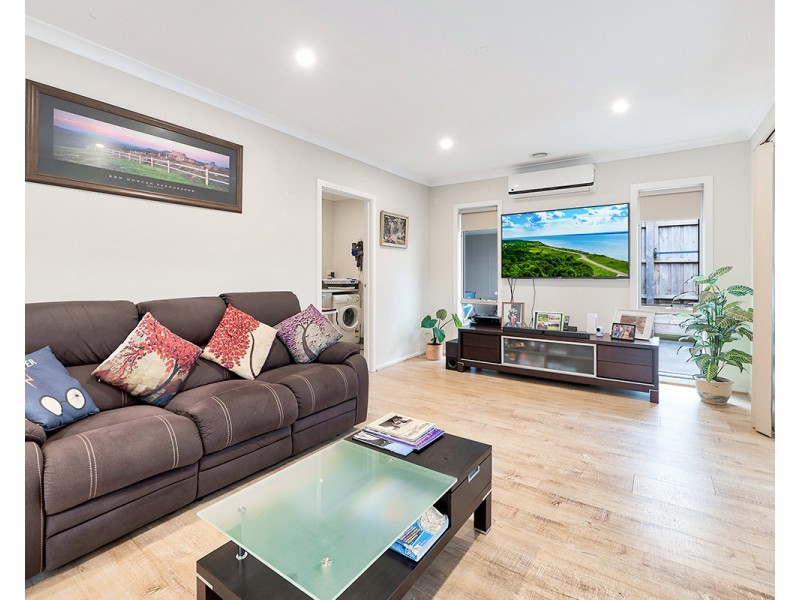 2 Arnott Street, Cranbourne North VIC 3977