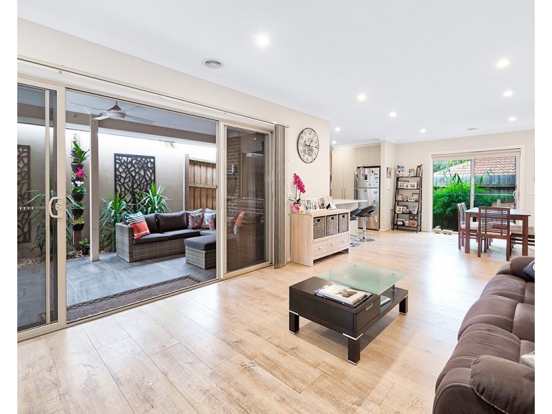 2 Arnott Street, Cranbourne North VIC 3977