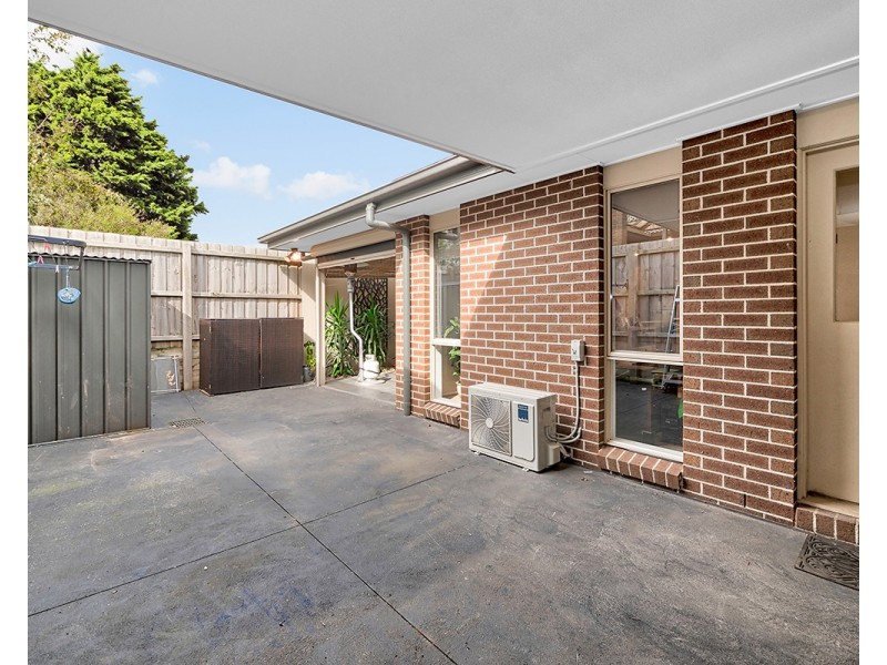 2 Arnott Street, Cranbourne North VIC 3977