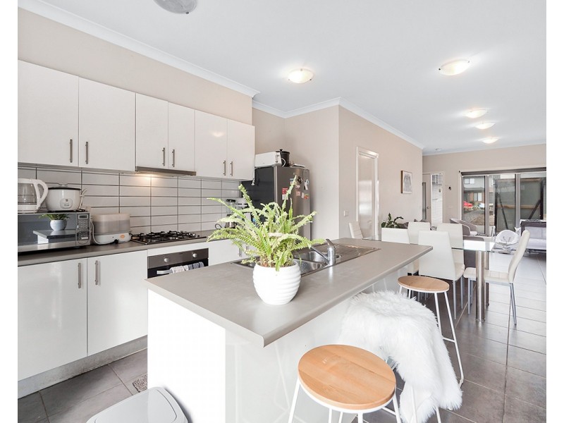 7 Queenie Way, Cranbourne West VIC 3977