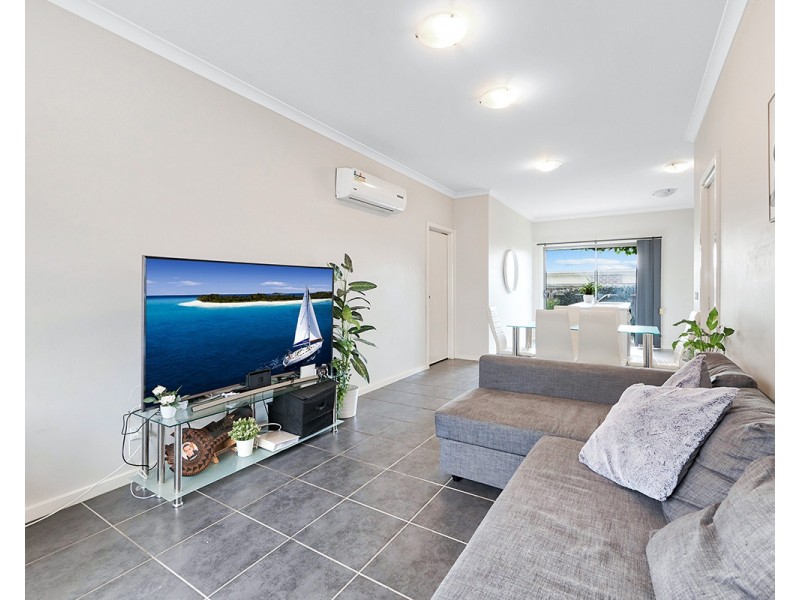 7 Queenie Way, Cranbourne West VIC 3977