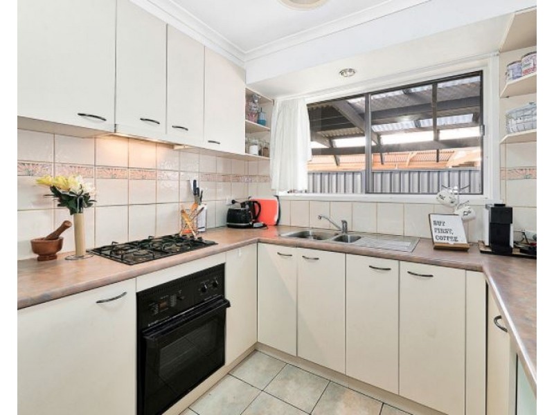 16 Fairbairn Road, Cranbourne VIC 3977