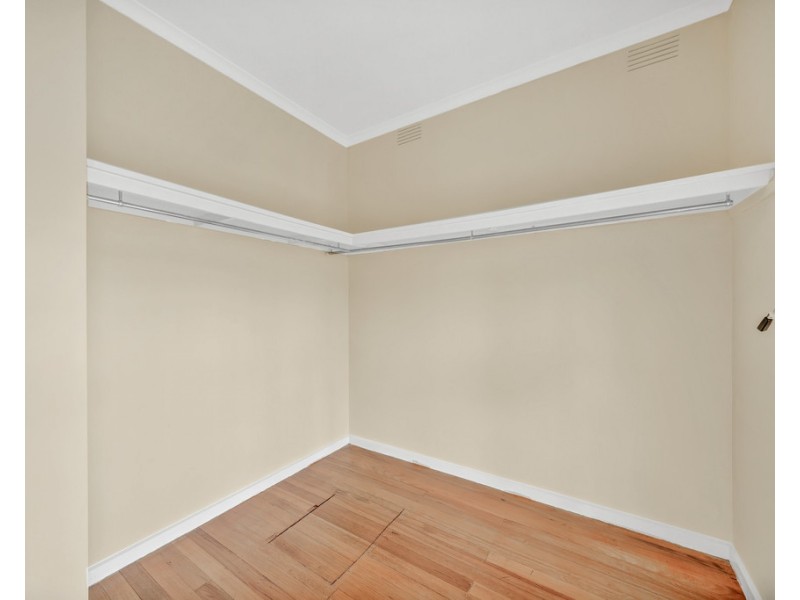 24 Cochrane Street, Cranbourne VIC 3977