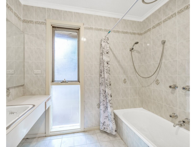 24 Cochrane Street, Cranbourne VIC 3977