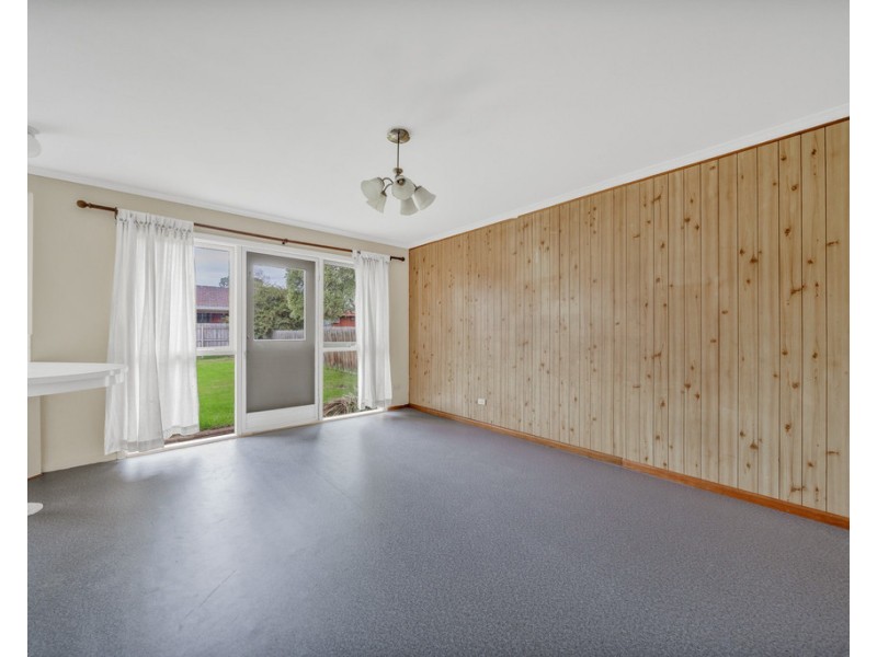 24 Cochrane Street, Cranbourne VIC 3977