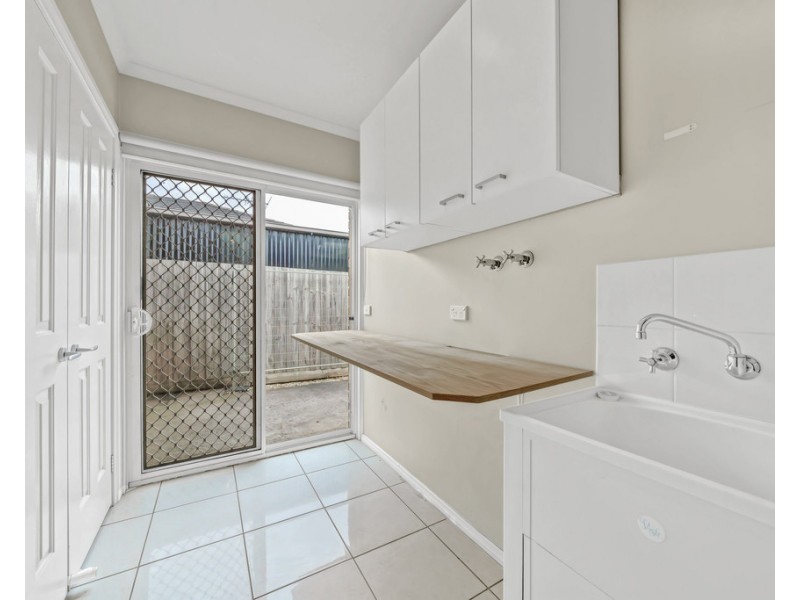 2/278 Narre Warren Road, Cranbourne East VIC 3977