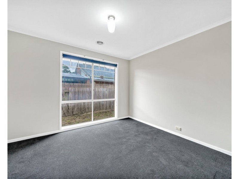 18 Friendship Close, Cranbourne West VIC 3977
