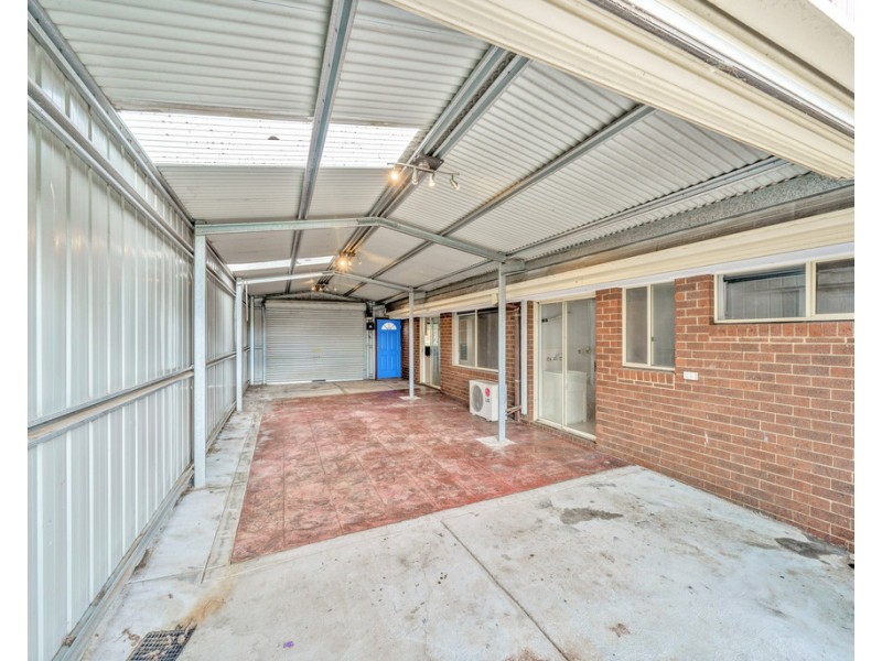 18 Friendship Close, Cranbourne West VIC 3977