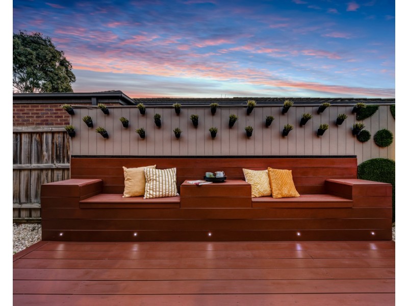 14 Nature Circuit, Cranbourne North VIC 3977