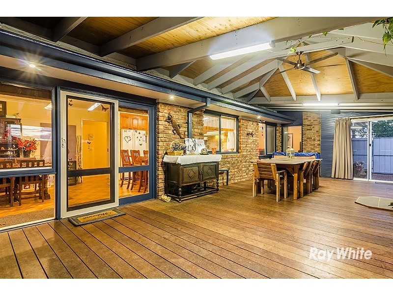 4 Oregon Court, Cranbourne North VIC 3977