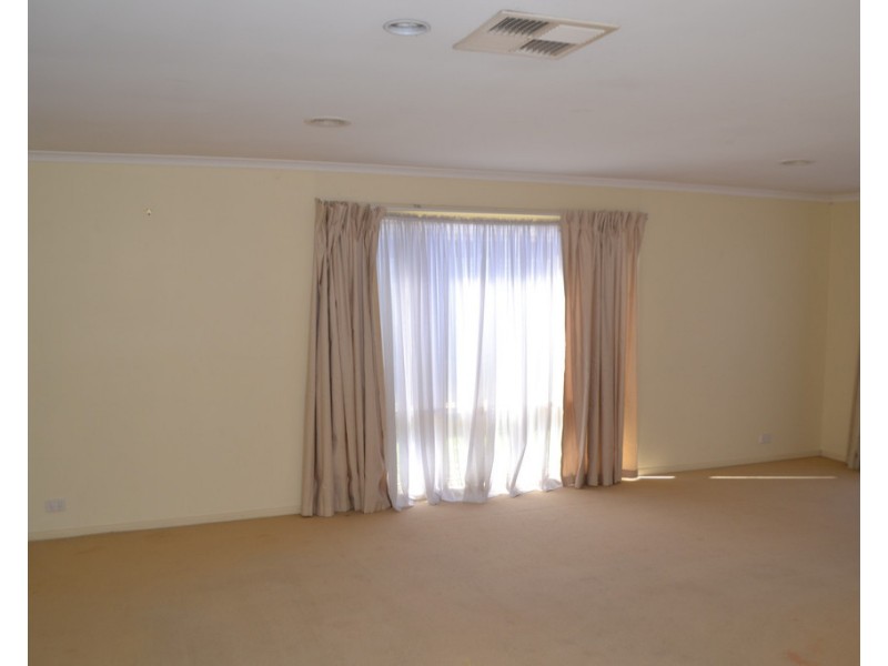 214 Ormond Road, Narre Warren South VIC 3805