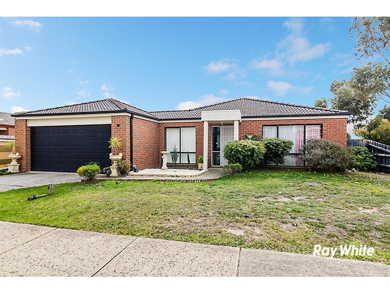 2 Miralie Way, Cranbourne West VIC 3977