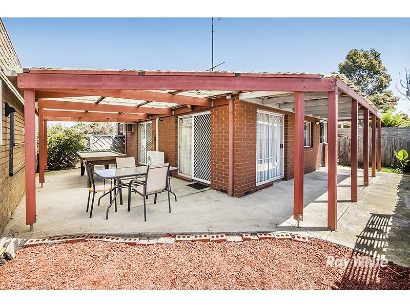11 Orlit Close, Cranbourne North VIC 3977
