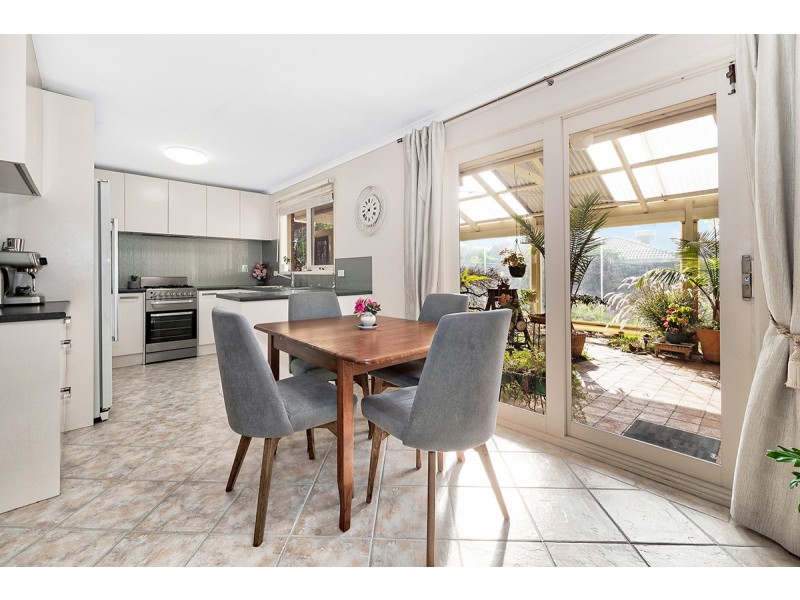 36 Willora Crescent, Cranbourne West VIC 3977