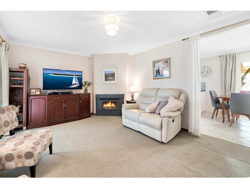 36 Willora Crescent, Cranbourne West VIC 3977