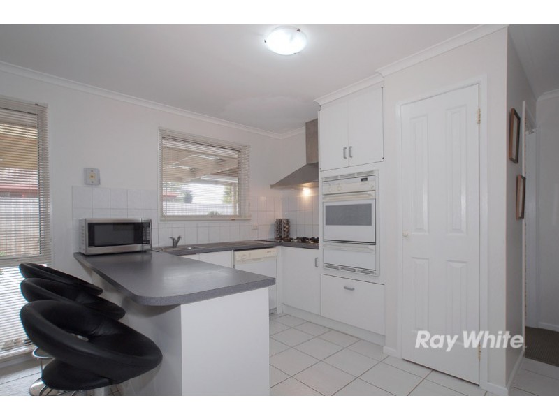 134 Courtenay Avenue, Cranbourne North VIC 3977