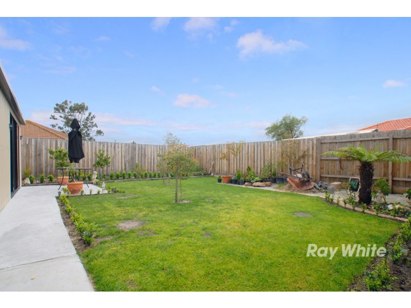 134 Courtenay Avenue, Cranbourne North VIC 3977