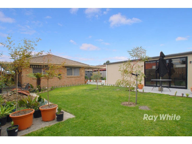 134 Courtenay Avenue, Cranbourne North VIC 3977