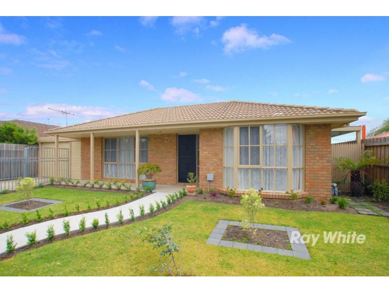 134 Courtenay Avenue, Cranbourne North VIC 3977