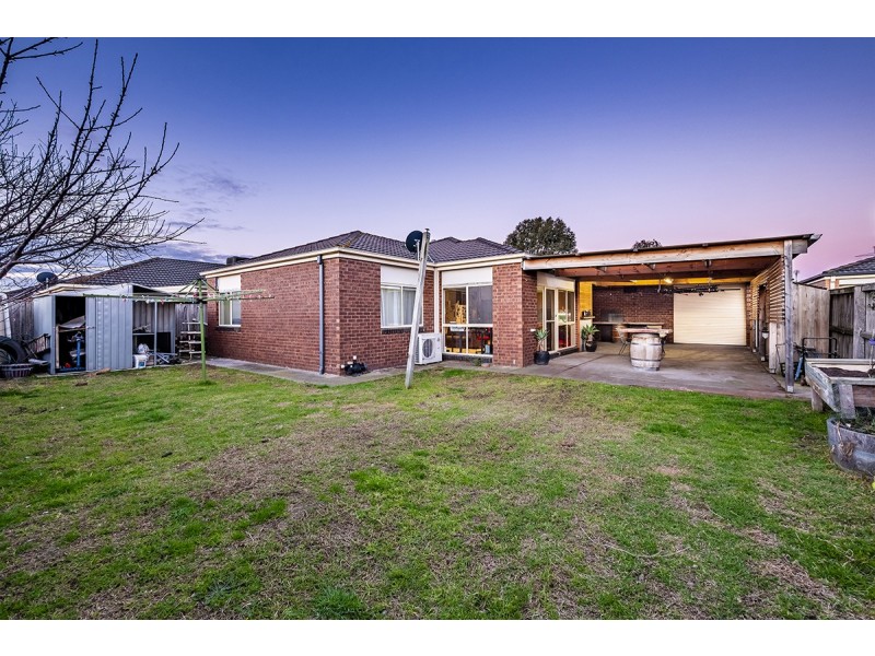 52 Majestic Boulevard, Cranbourne VIC 3977