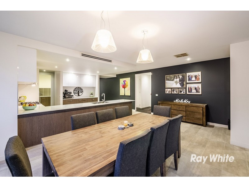 16 Worthington Blvd, Pakenham VIC 3810