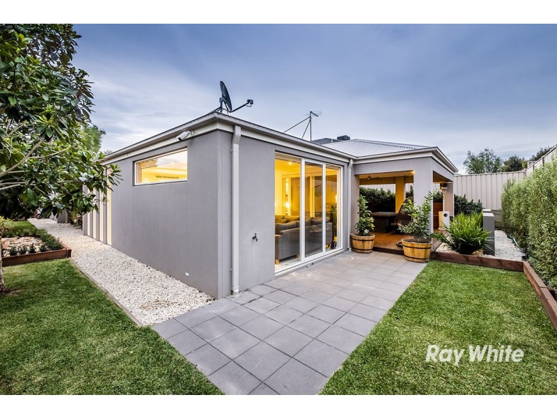 16 Worthington Blvd, Pakenham VIC 3810