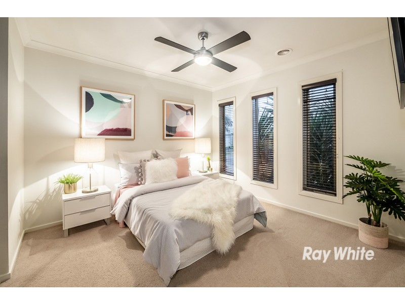 3 Camolina Way, Clyde North VIC 3978