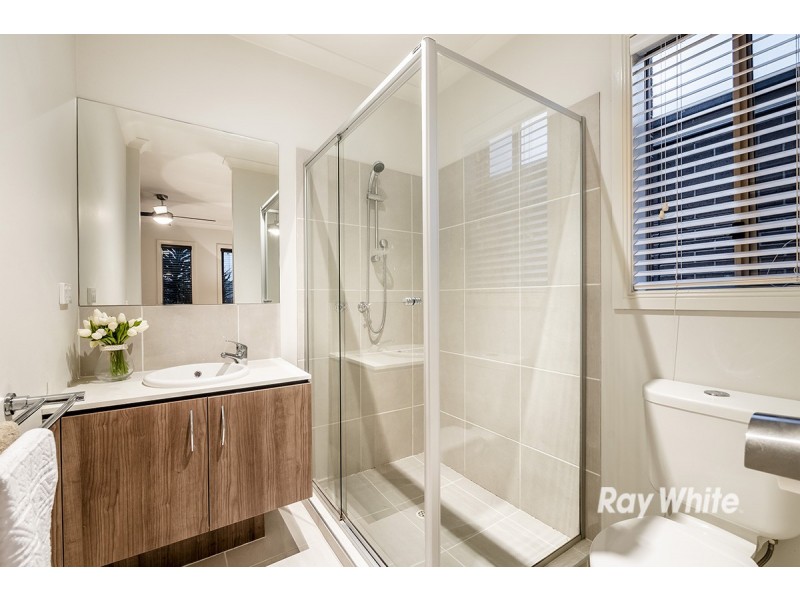 3 Camolina Way, Clyde North VIC 3978