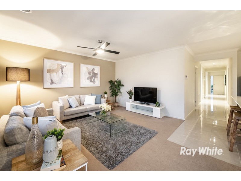 3 Camolina Way, Clyde North VIC 3978