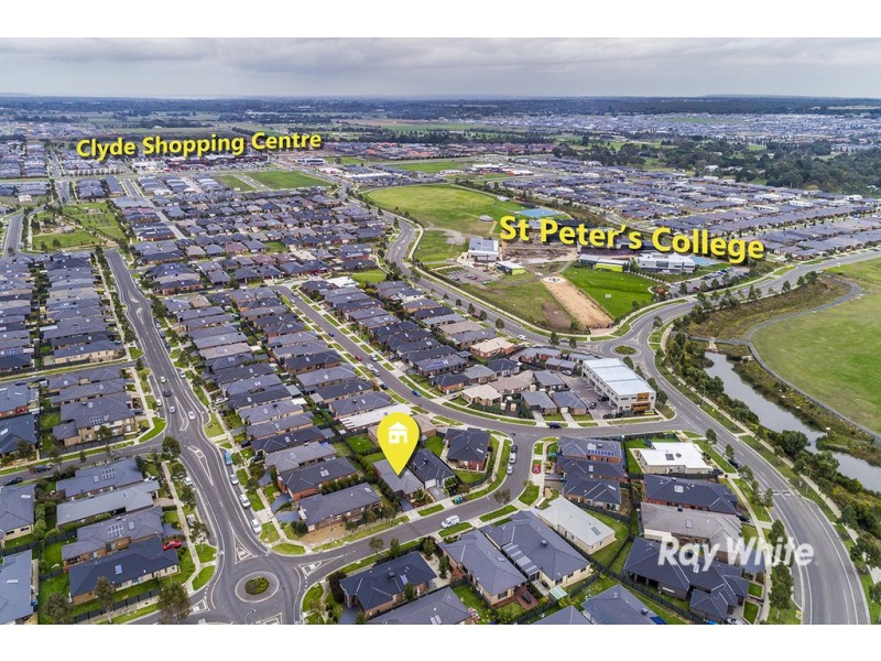 3 Camolina Way, Clyde North VIC 3978