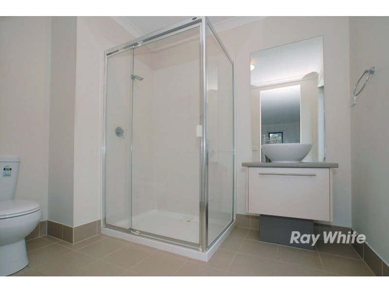 19 Locky Grove, Lyndhurst VIC 3975