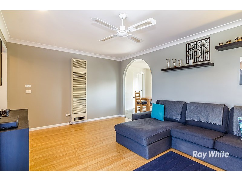 1 Caroline Crescent, Cranbourne West VIC 3977