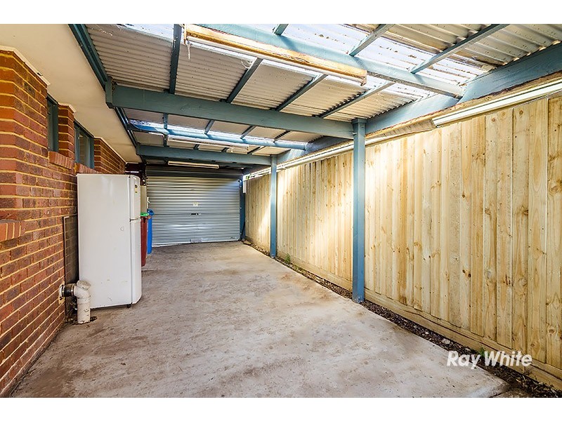 1 Caroline Crescent, Cranbourne West VIC 3977