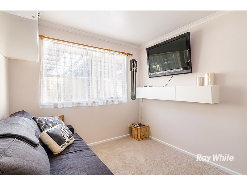 1 Caroline Crescent, Cranbourne West VIC 3977
