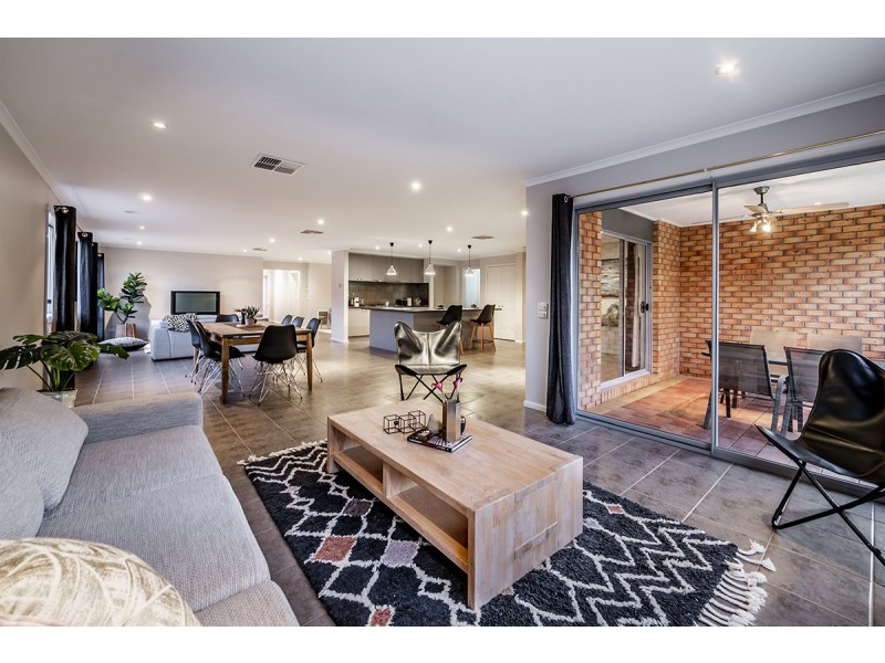 123 Aylmer Road, Lyndhurst VIC 3975