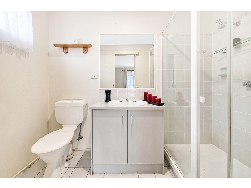 9 Daphne Way, Cranbourne North VIC 3977