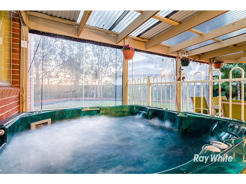 102 Harrington Drive, Narre Warren South VIC 3805