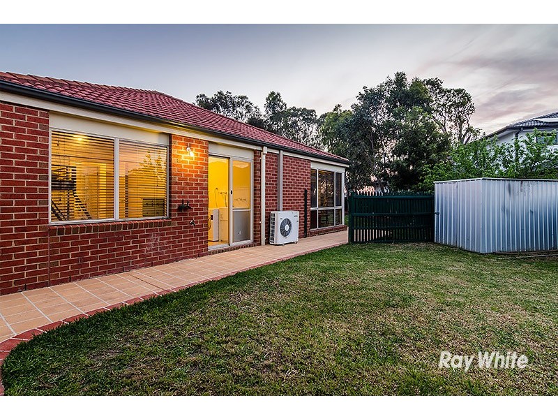 102 Harrington Drive, Narre Warren South VIC 3805