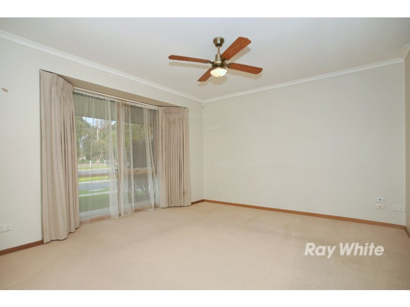 153 Monahans Road, Cranbourne West VIC 3977