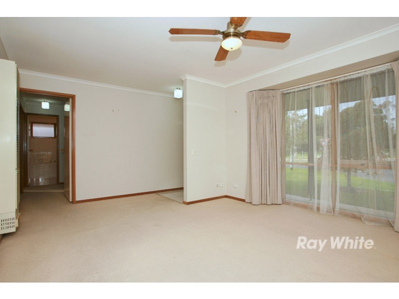 153 Monahans Road, Cranbourne West VIC 3977