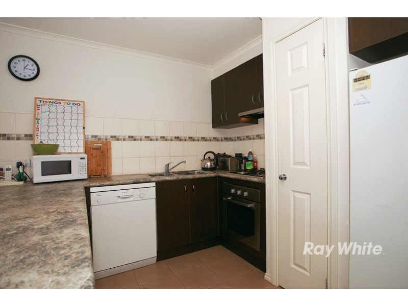 1/36 Greenaway Terrace, Cranbourne East VIC 3977