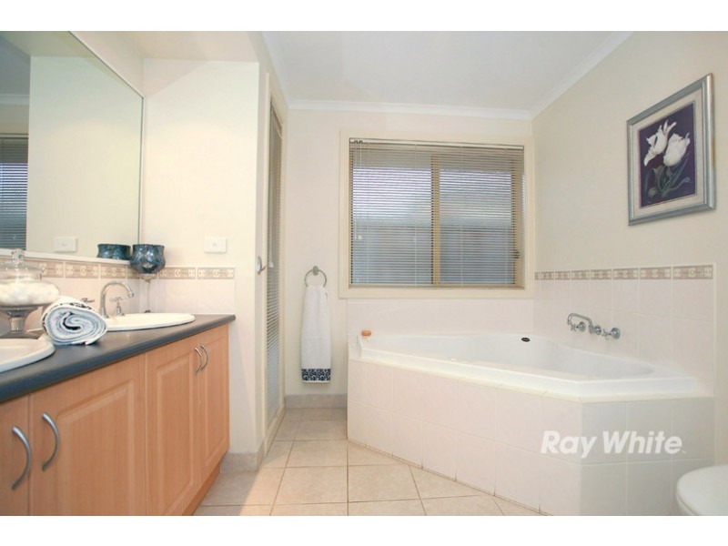 116 Aylmer Road, Lyndhurst VIC 3975