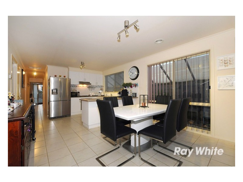 10a Providence Drive, Cranbourne West VIC 3977