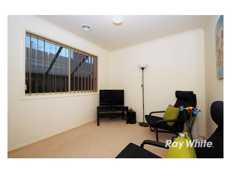 10a Providence Drive, Cranbourne West VIC 3977