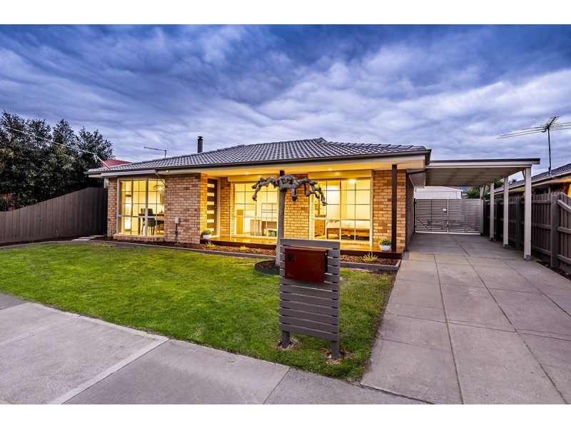 16 Allemby Drive, Cranbourne West VIC 3977